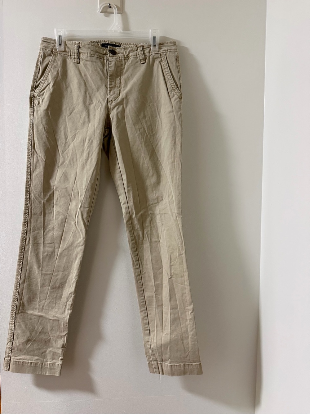 Aeropostale Chino Pants Mens 31x32 Tan Like New Slim Straight Lightweight Cotton